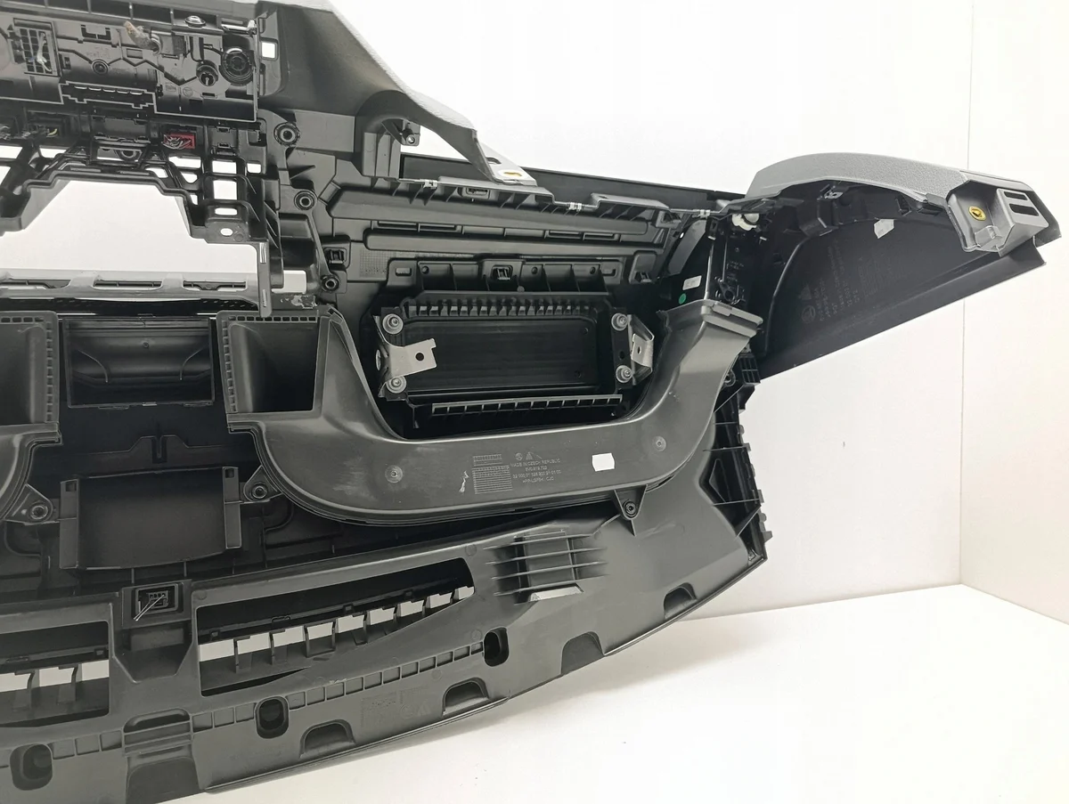 Skoda Fabia 3 Dashboard 6V0857069A image 7