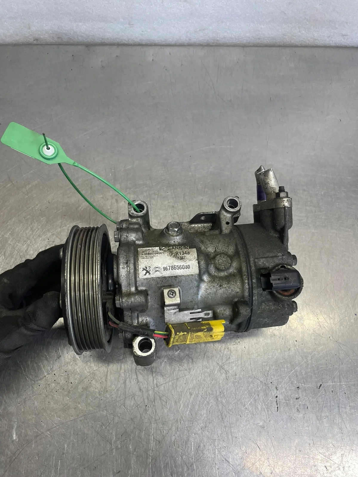 Ilmastoinnin kompressori Peugeot Citroen 9678656080