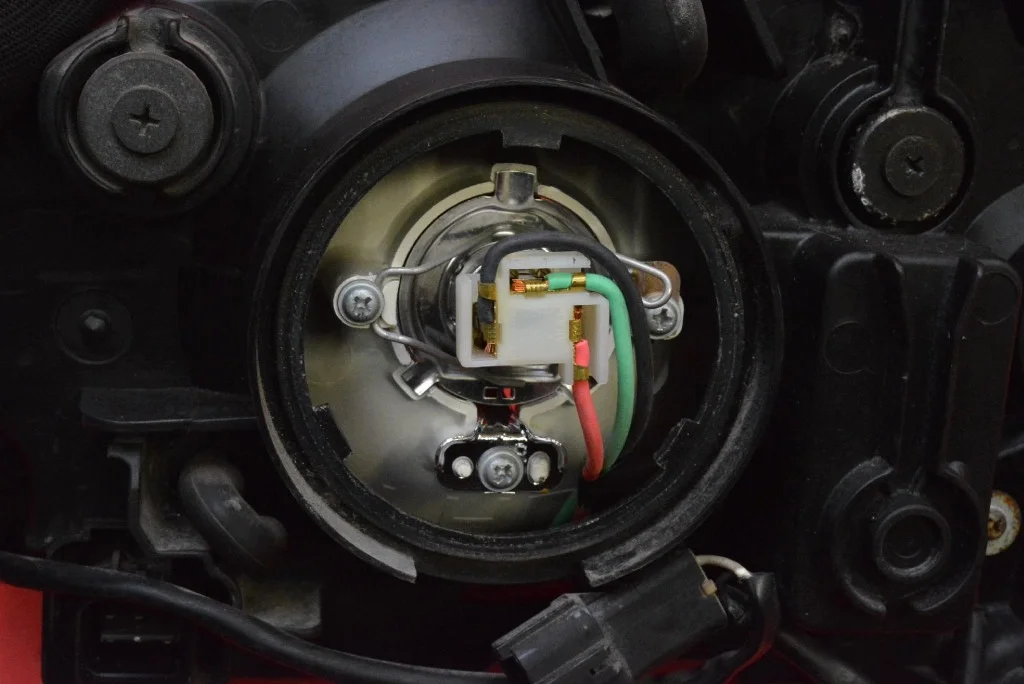 Reflektor Prawy Kia Carens II 0K2FA51020R image 9