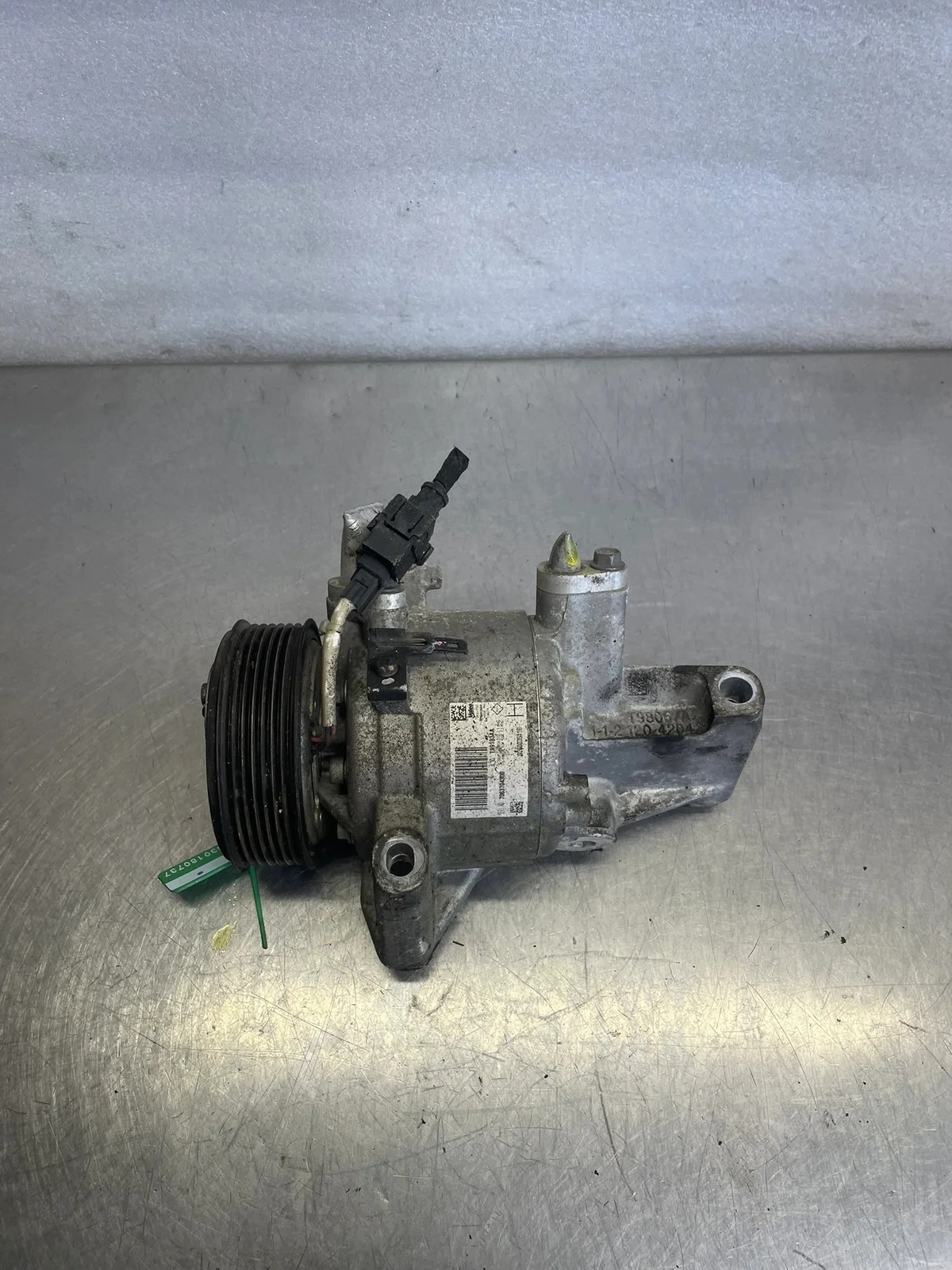 Ilmastoinnin kompressori Dacia Nissan 926003541R