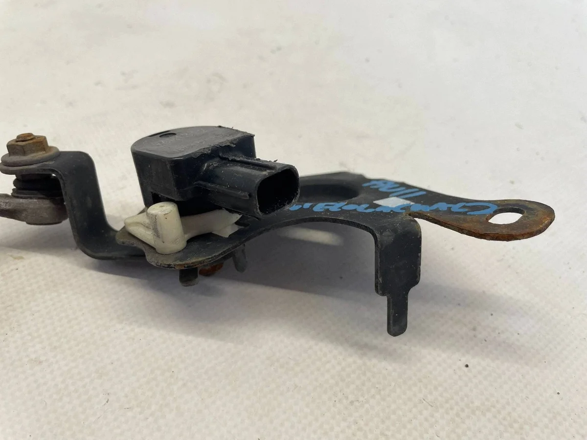 Toyota Auris Sensor Nivelamento Xenon OYT35511 image 4
