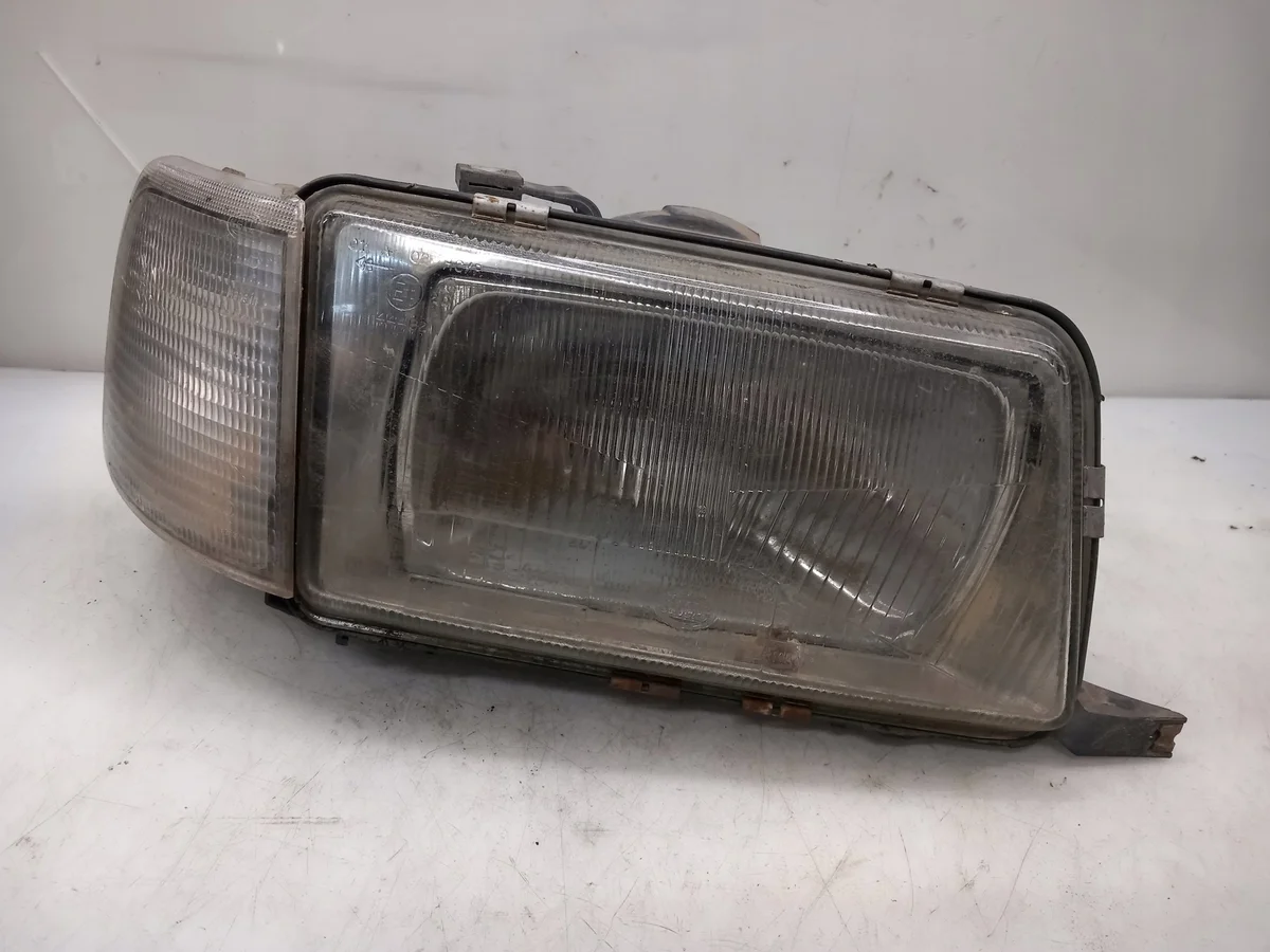 Faro delantero Audi 80 B4 derecho OEM 14118400