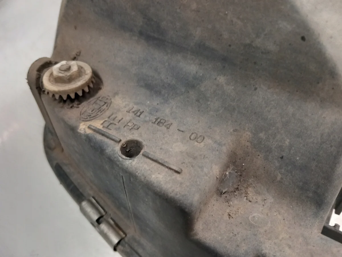 Phare Avant Droit Audi 80 B4 OEM 14118400 image 6