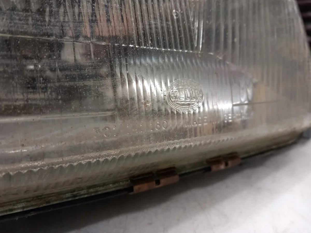Phare Avant Droit Audi 80 B4 OEM 14118400 image 7