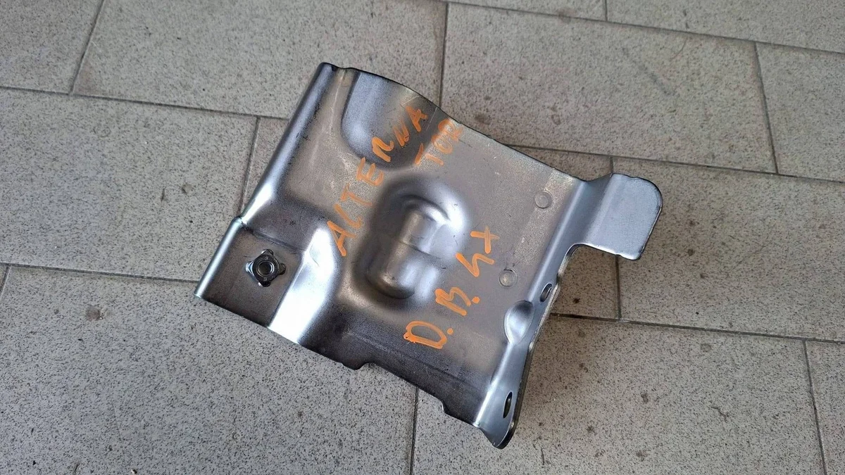 Halterung Lichtmaschine Dacia Bigster R1310
