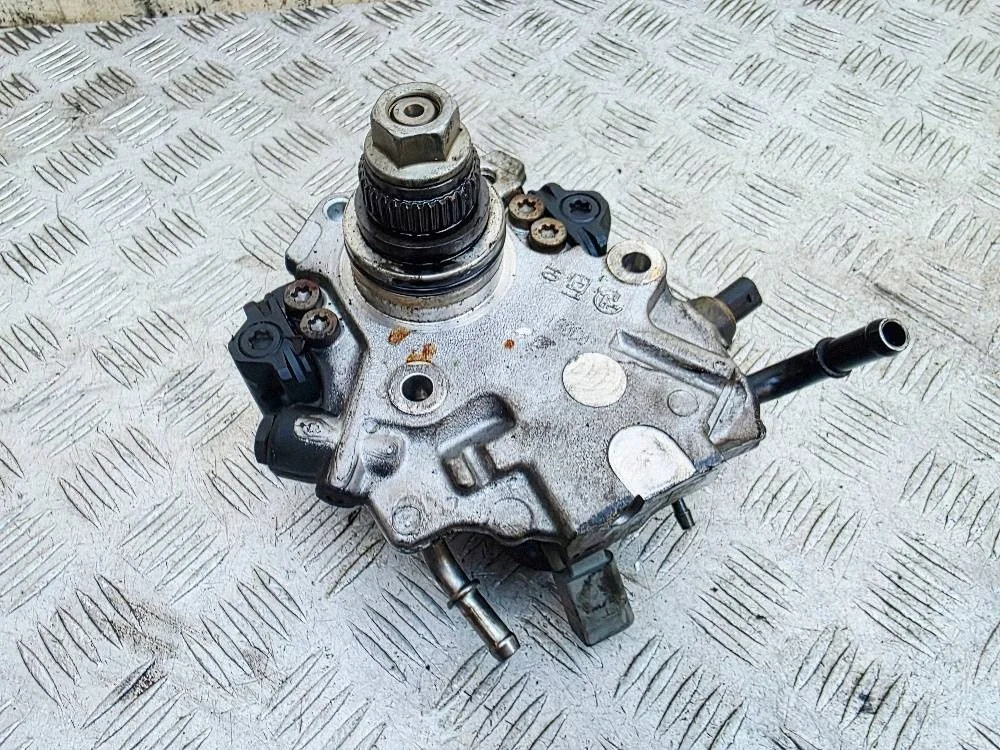 Brandstofpomp Mercedes E W212 A6510700701 image 6