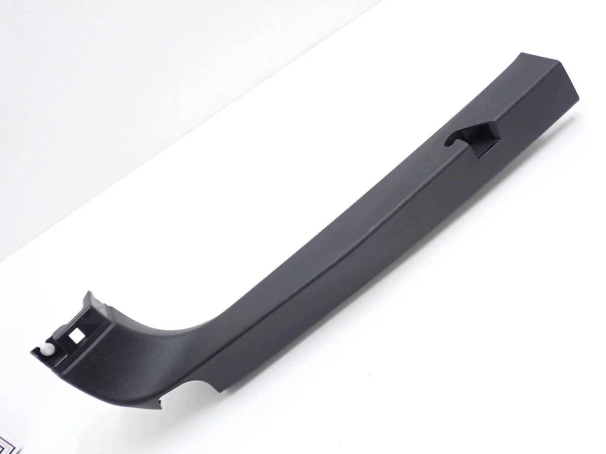 BMW 4 G26 Rear Trunk Lid Trim Right