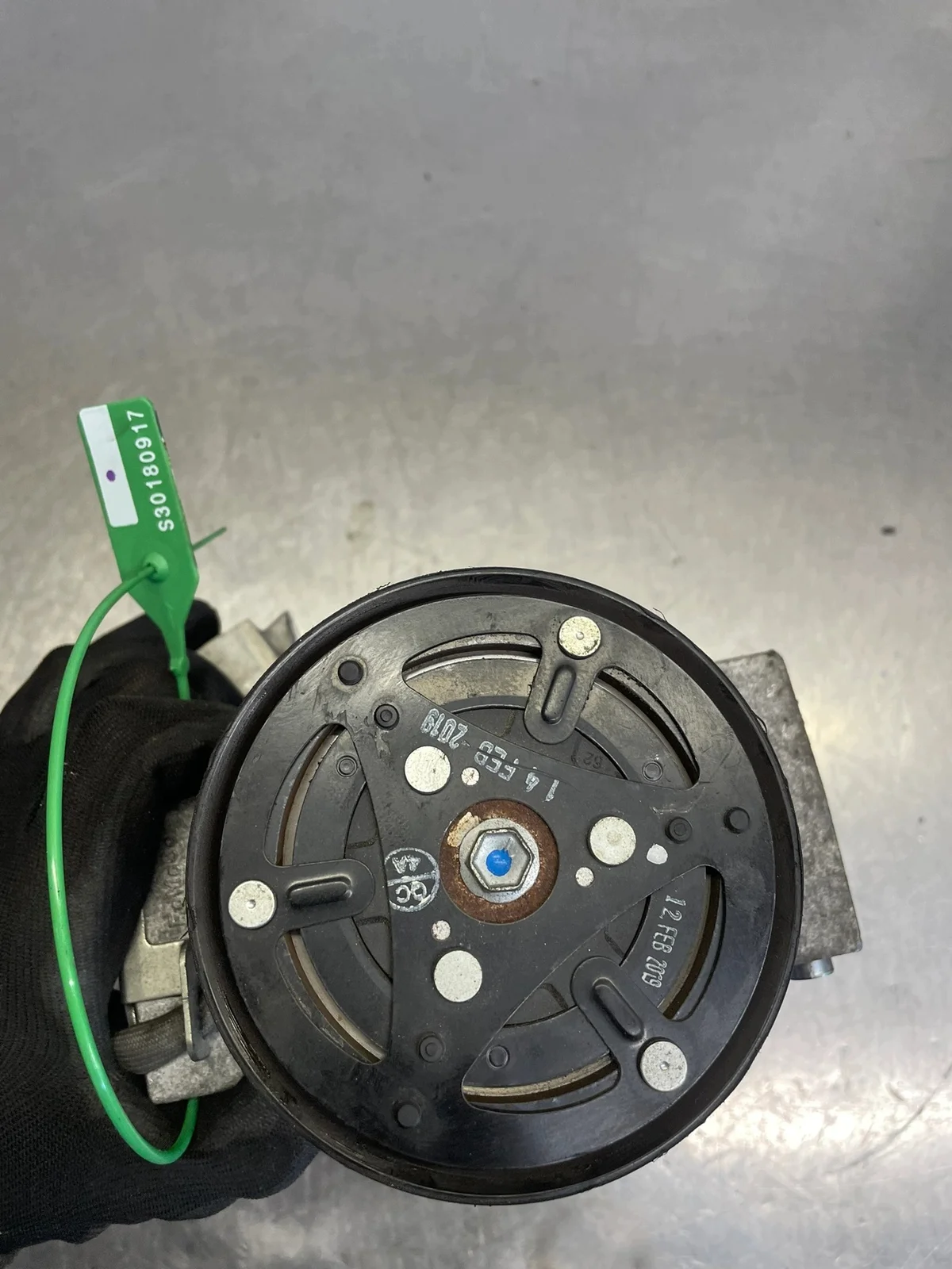 Klimakompressor Ford Fiesta MK8 H1BH-19D629-CA image 3