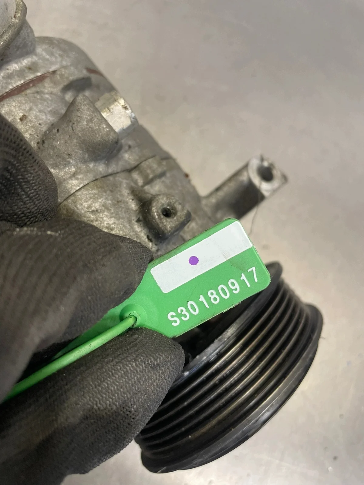 Klimakompressor Ford Fiesta MK8 H1BH-19D629-CA image 6