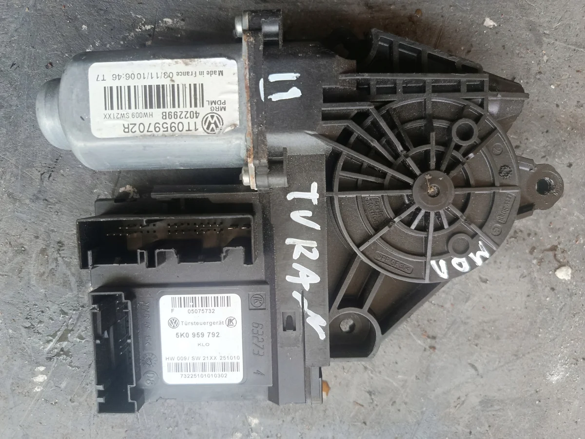 Motor Limpa Para-brisas VW Touran 1T0959702R