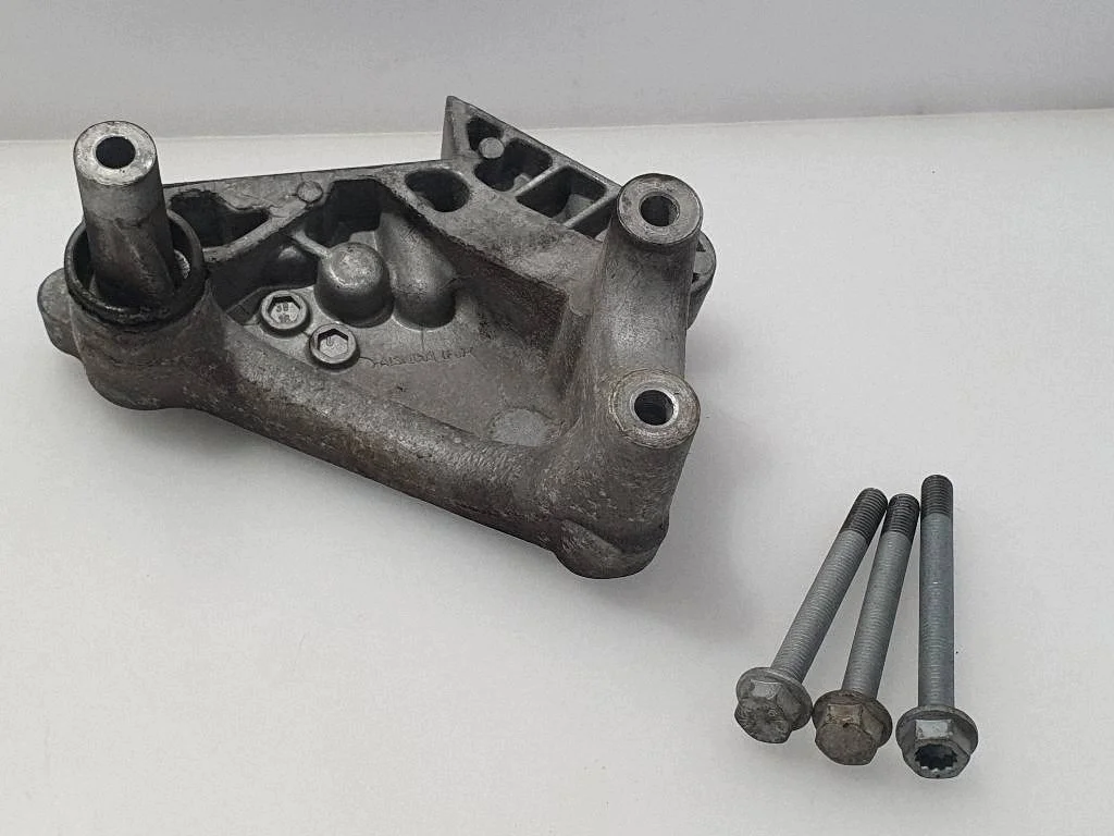 VW Tiguan 2.0TDI DFG Engine Mount 04L199207 image 4