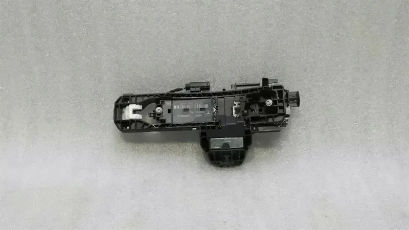 Porta manilla puerta delantera Mercedes CLS W218 A2047602334
