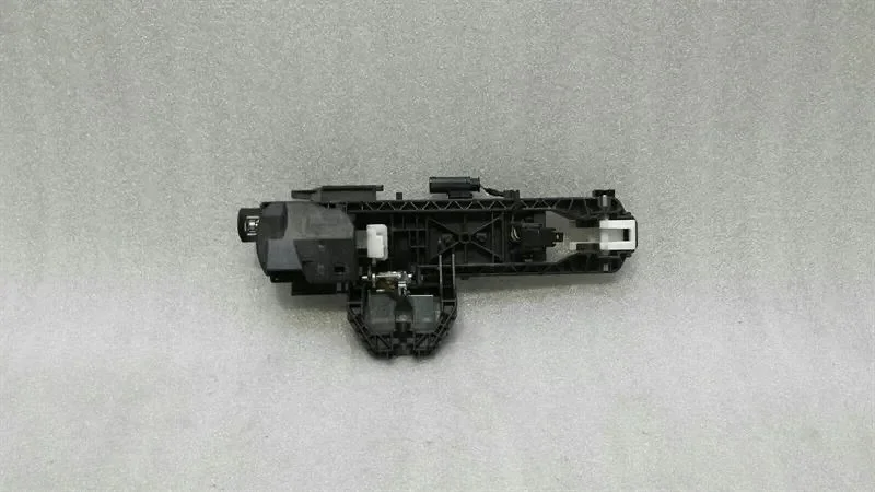 Porta manilla puerta delantera Mercedes CLS W218 A2047602334 image 3