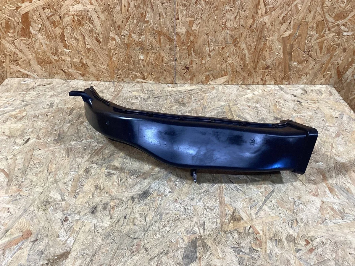 Porsche Taycan Luftkanal 9J1807009