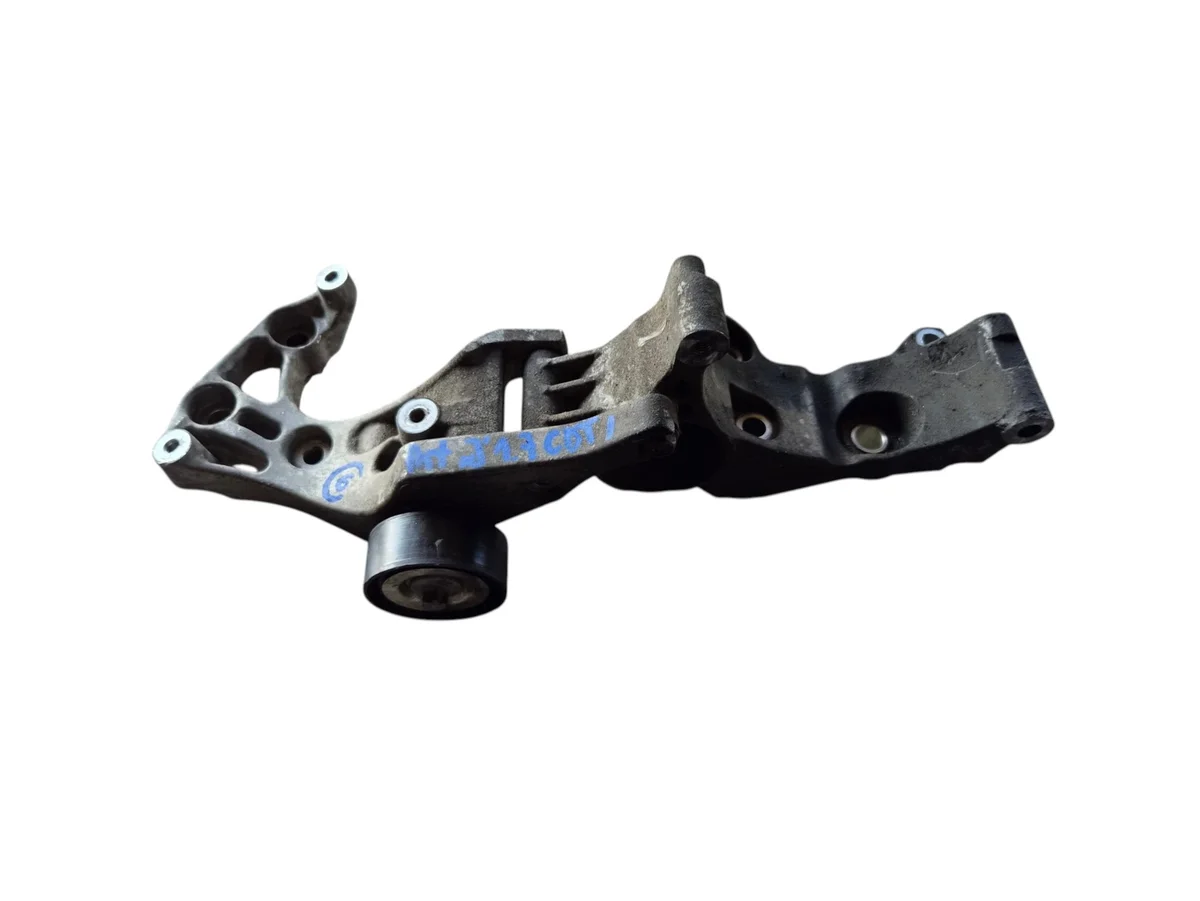 Opel Astra J 1.7 CDTI Suporte Alternador