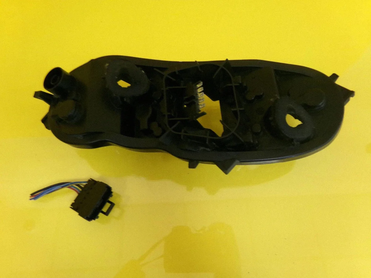 Baklykta Opel Corsa D HB Höger OEM DRC128962 image 5