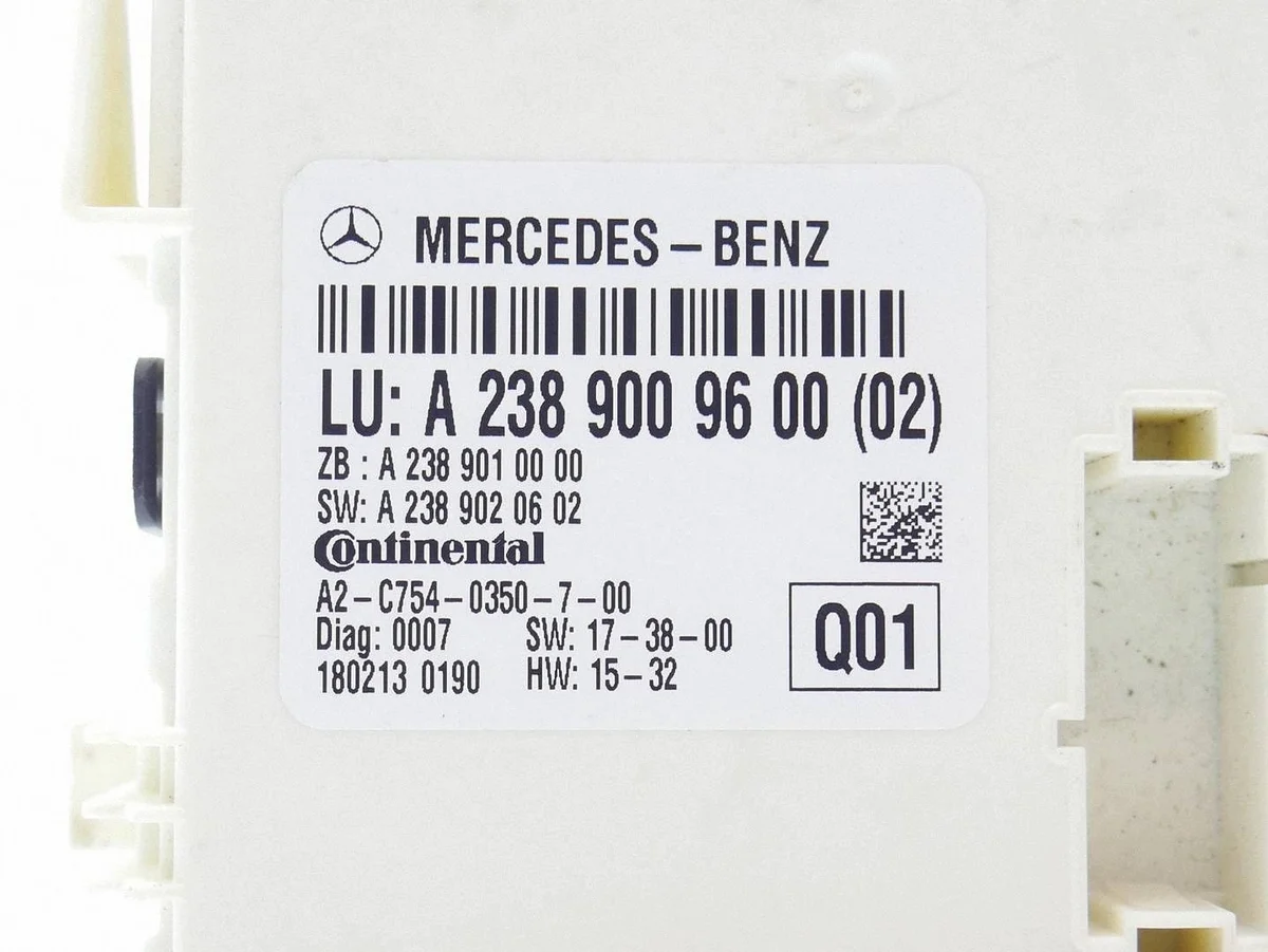 Steuergerät Mercedes C W238 A2389009600 WAH48000 image 3