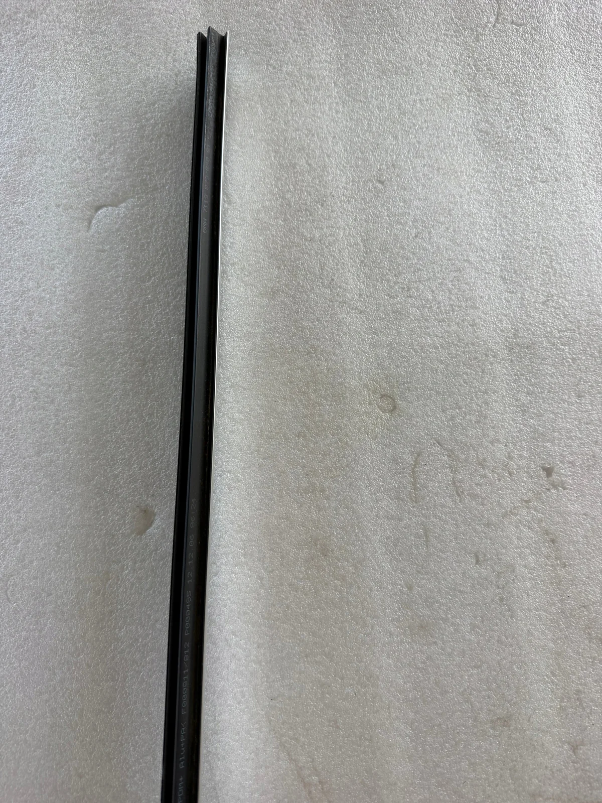 BMW E92 E93 Zierleiste Fensterschiene links vorne 7119079 image 9