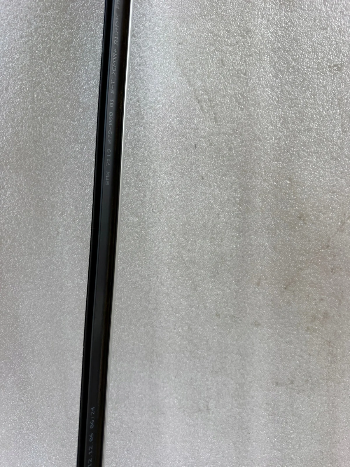 BMW E92 E93 Zierleiste Fensterschiene links vorne 7119079 image 10
