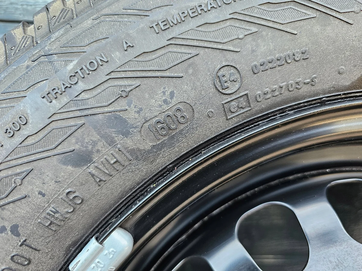 Opel Corsa D vararengas 185/70 R14 image 10