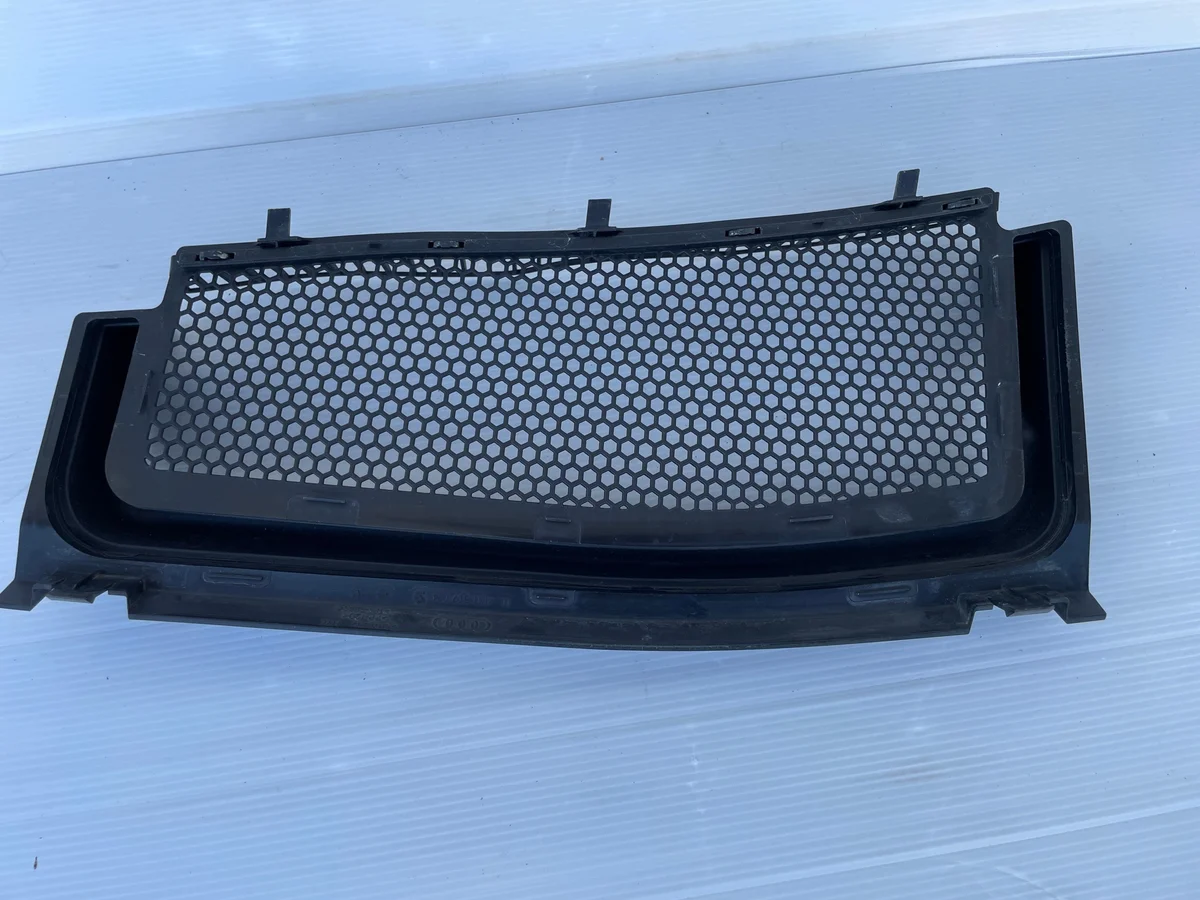 Audi Q7 4M ilmanottoaukko 4M1819154 image 3