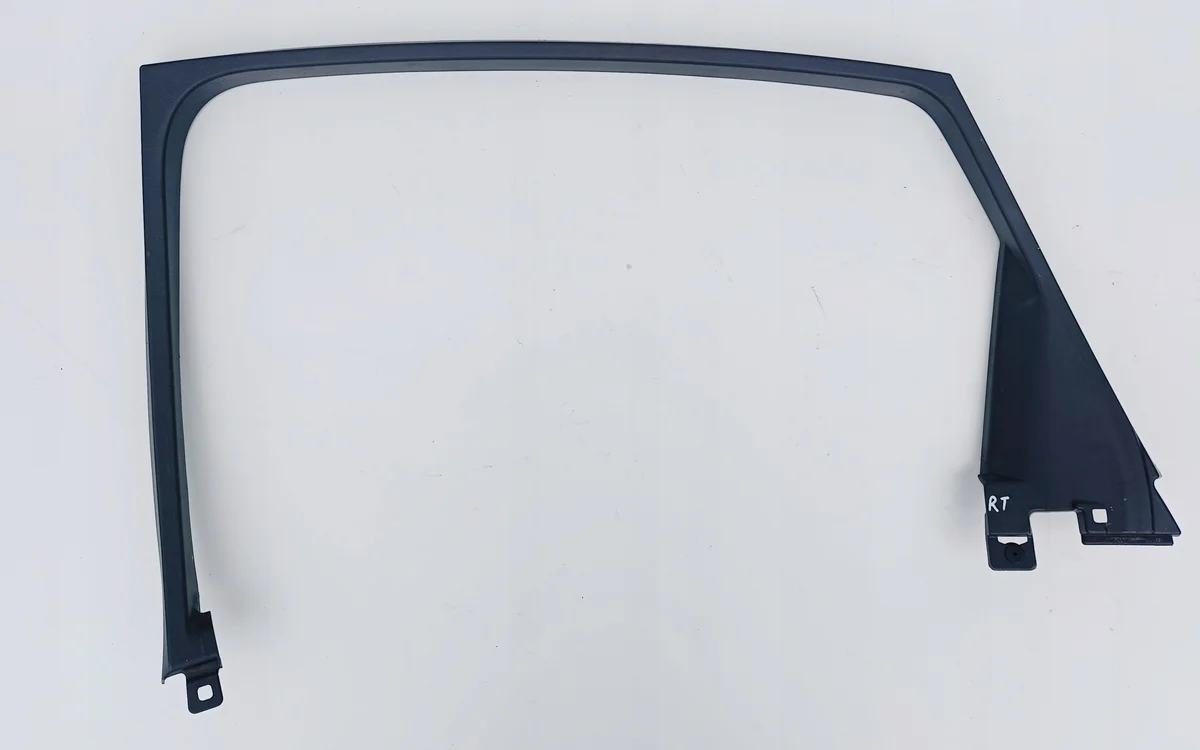 Moldura Vidro Porta Traseira Direita Infiniti Q70 822D41MA0A