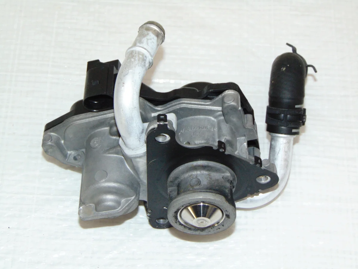 VW Passat B8/Arteon 2.0TDI Drosselklappe 04L131501N thumbnail 1