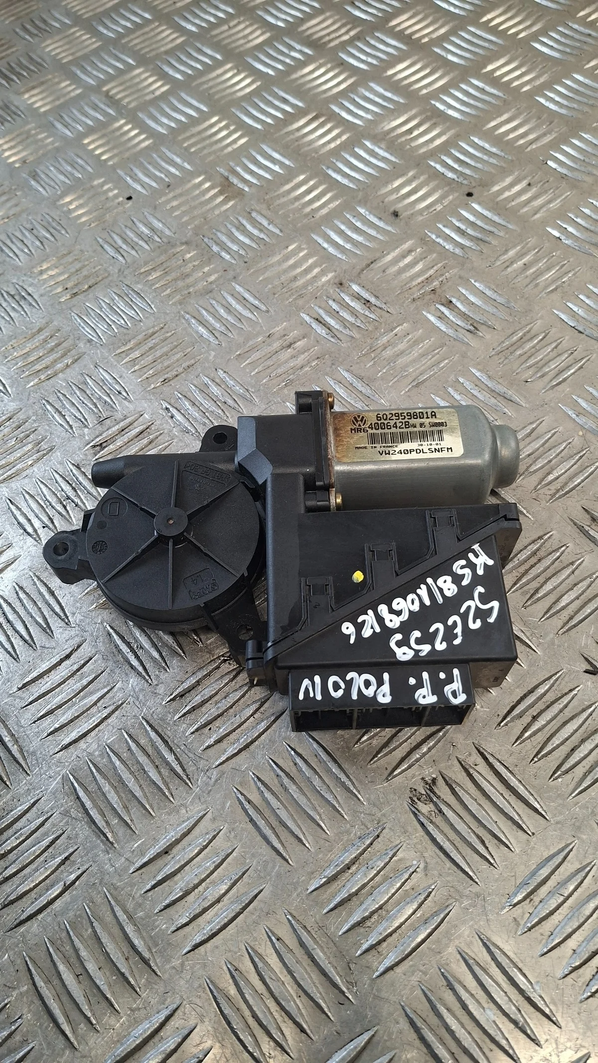VW Polo IV Fensterheber Motor Rechts Vorne image 8
