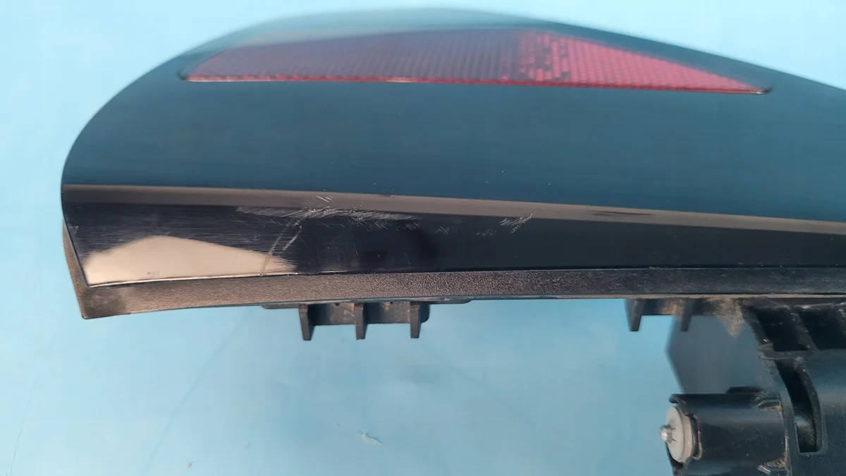 Suojus Tesla Model 3 latausportille 1099953-00-E image 8