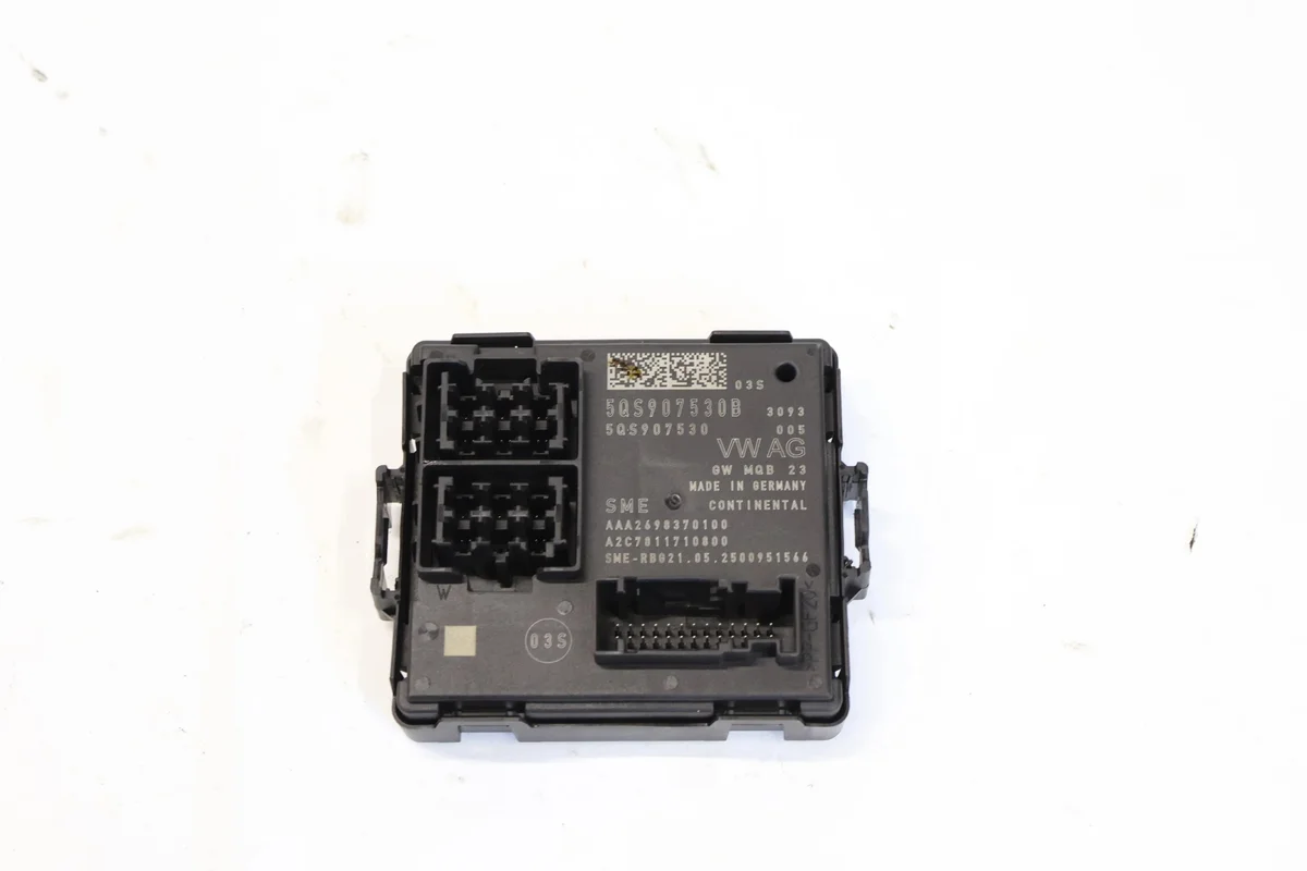 Audi A3 8Y0 Gateway module 5QS907530B