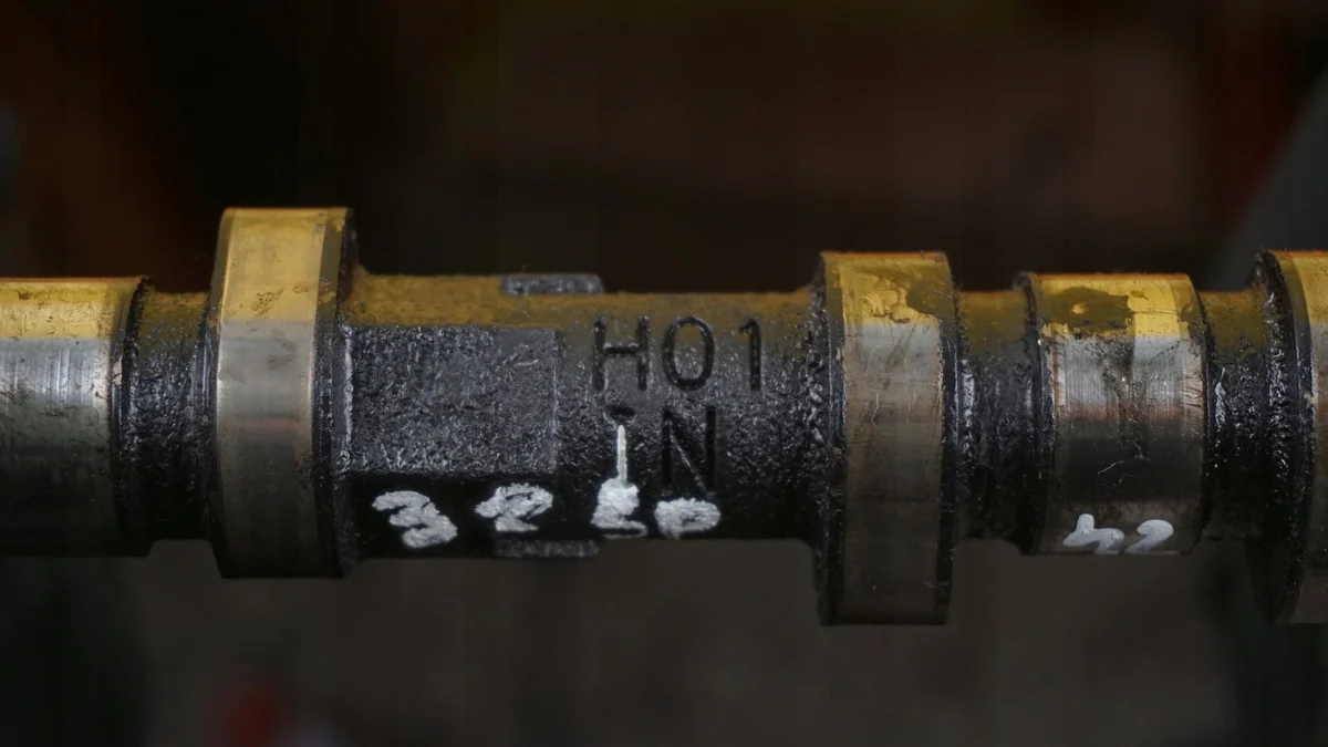 Mazda 3 2.2 D nokkenas inlaat image 4