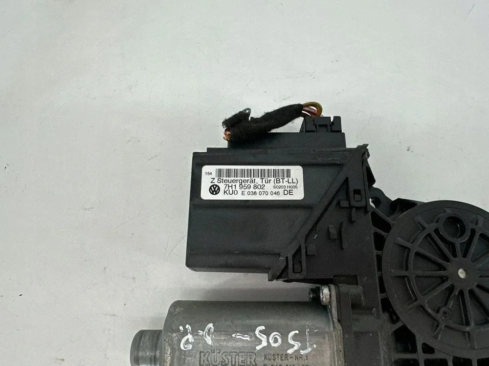 VW 7H1959802 Window Motor Used image 5