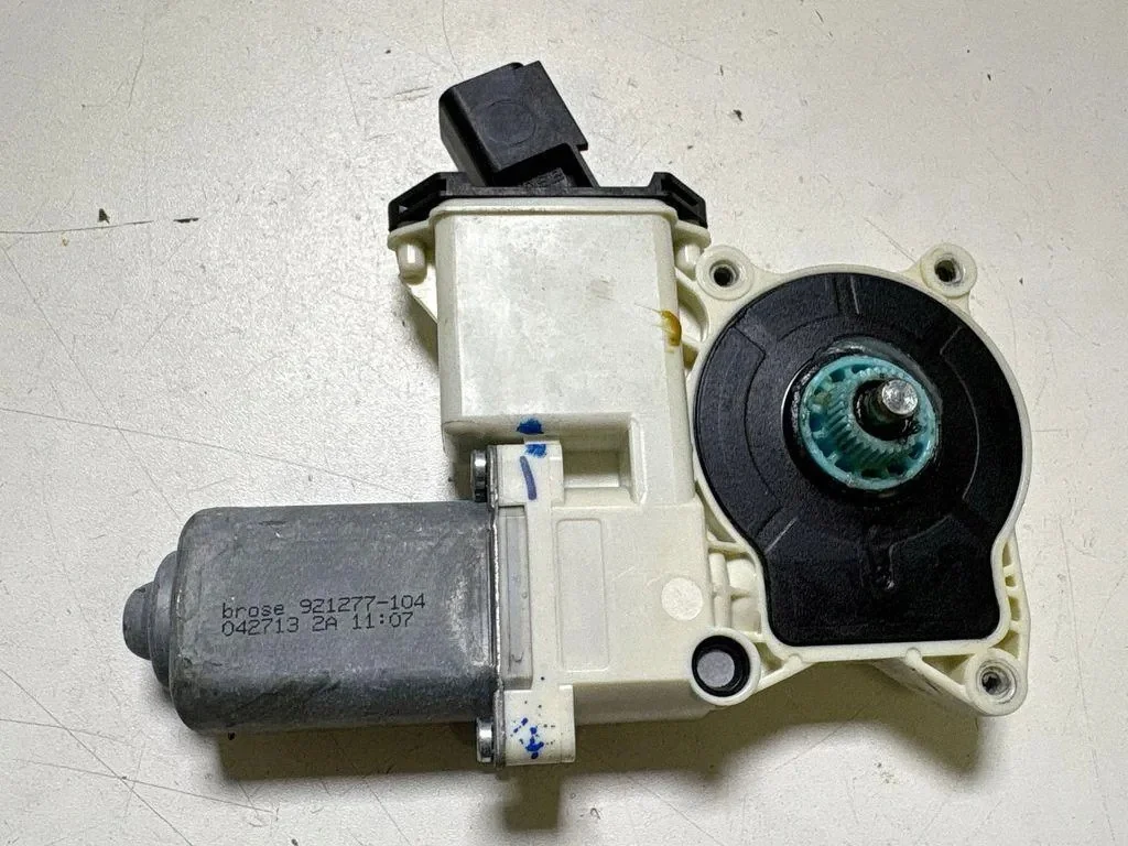 Moteur lève-vitre Ford Mustang V 2014