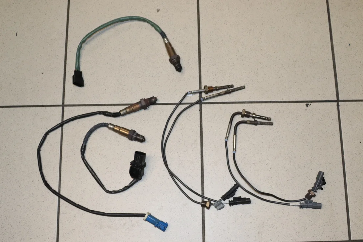 Volvo Lambda Sensor NOX 32203505 Used image 4