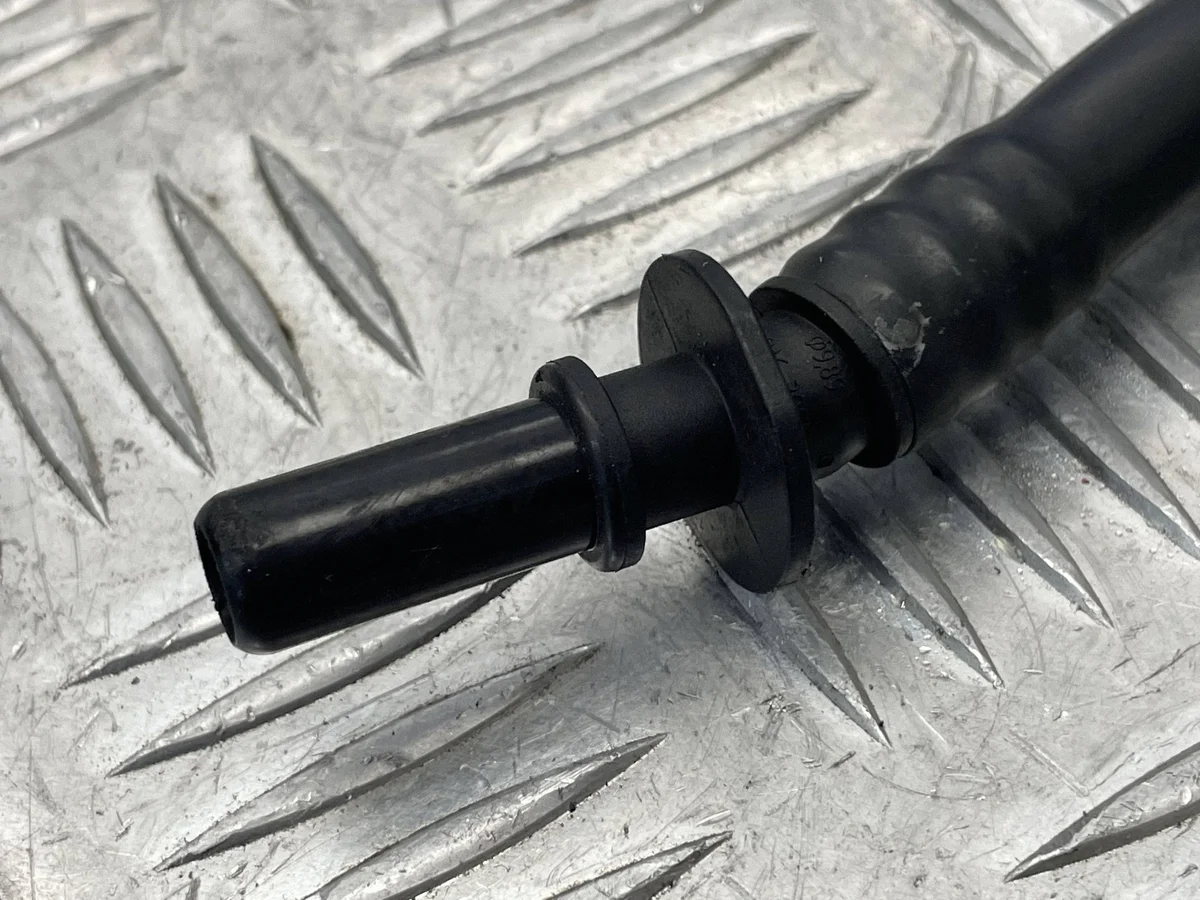 BMW 8664528 Vacuum Hose G20 image 7
