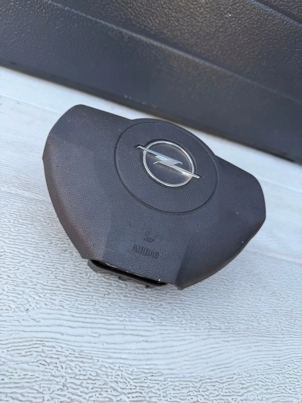 Opel Astra III GTC airbag kuljettajalle
