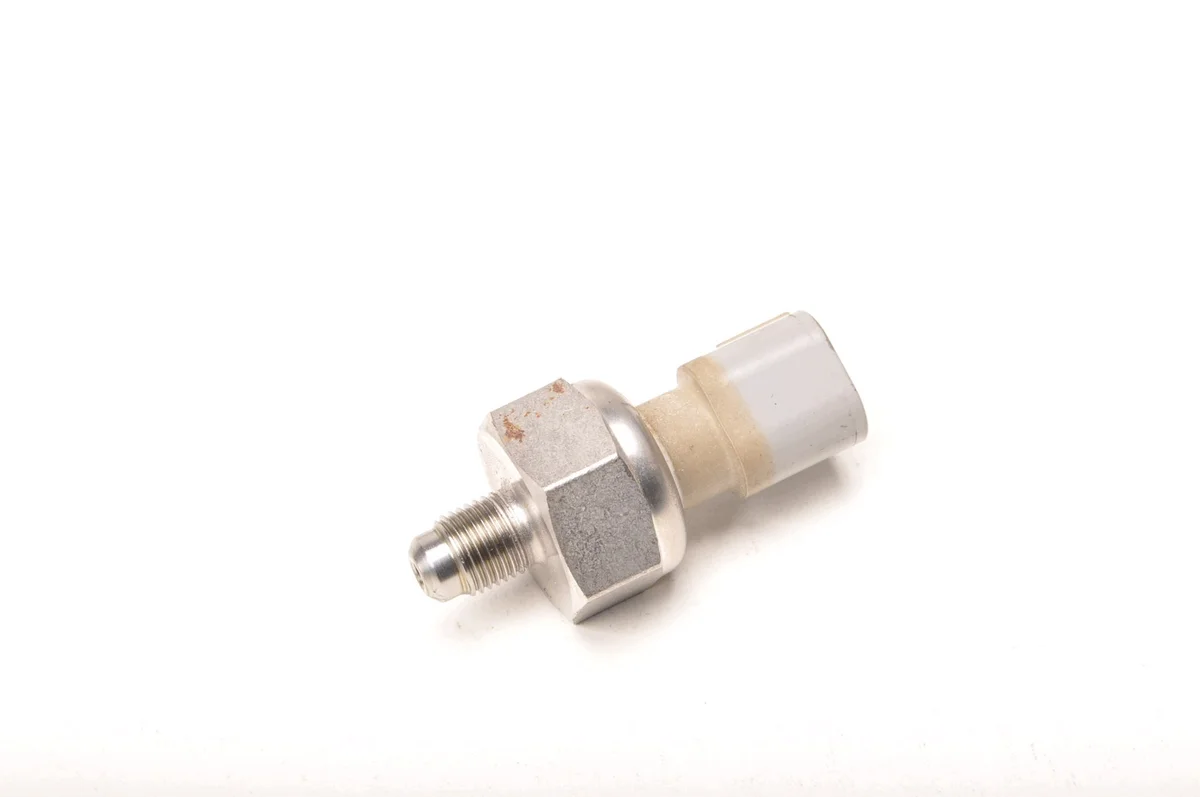 Sensor de Pressão de Combustível Volvo 32203286