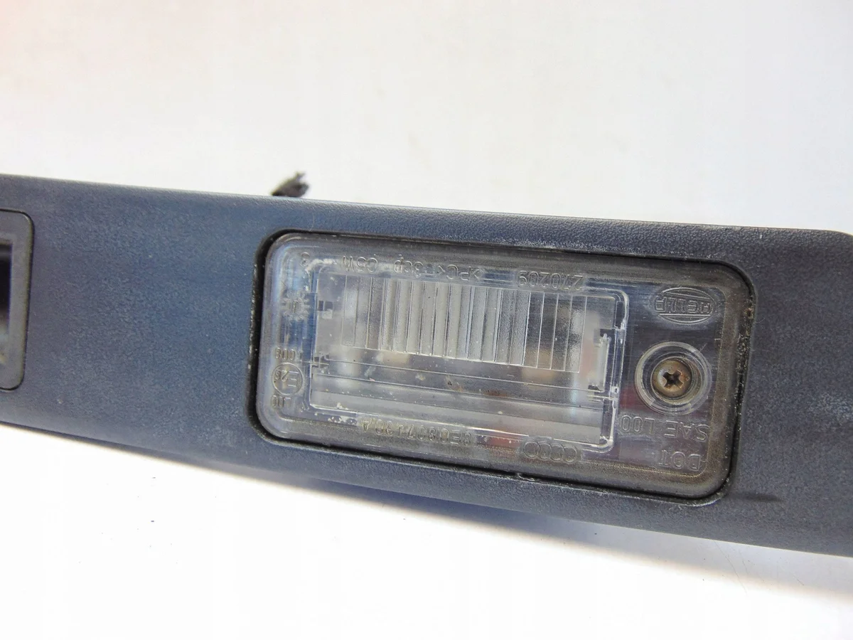 Mikroschalter Heckklappe Audi A3 8P 8P4827574 thumbnail 1
