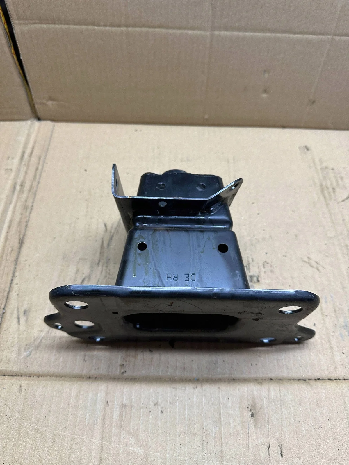 Amortyzator zderzaka Hyundai Ioniq image 3