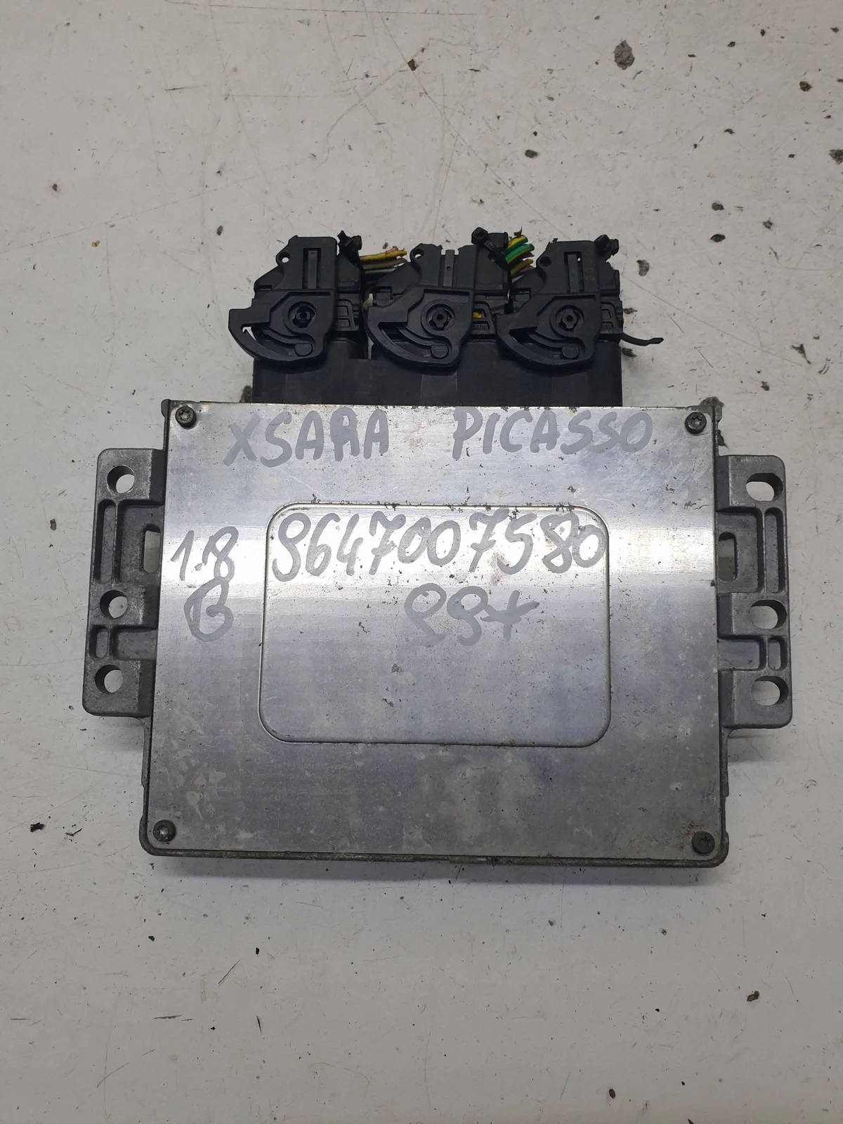 Engine Control Unit Citroen Xsara Picasso 1.8B thumbnail 1