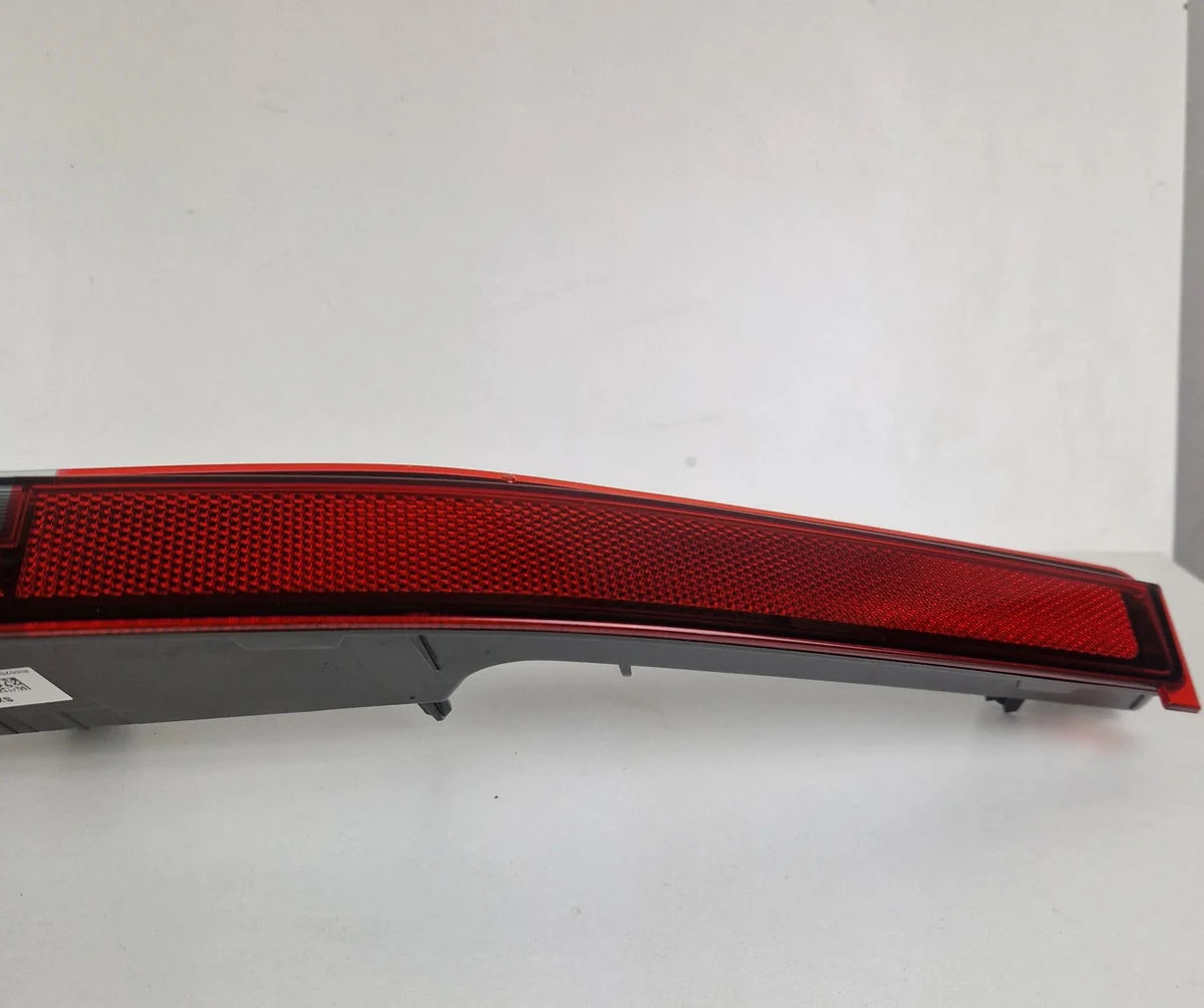 Luz Traseira BMW IX I20 Esquerda image 9