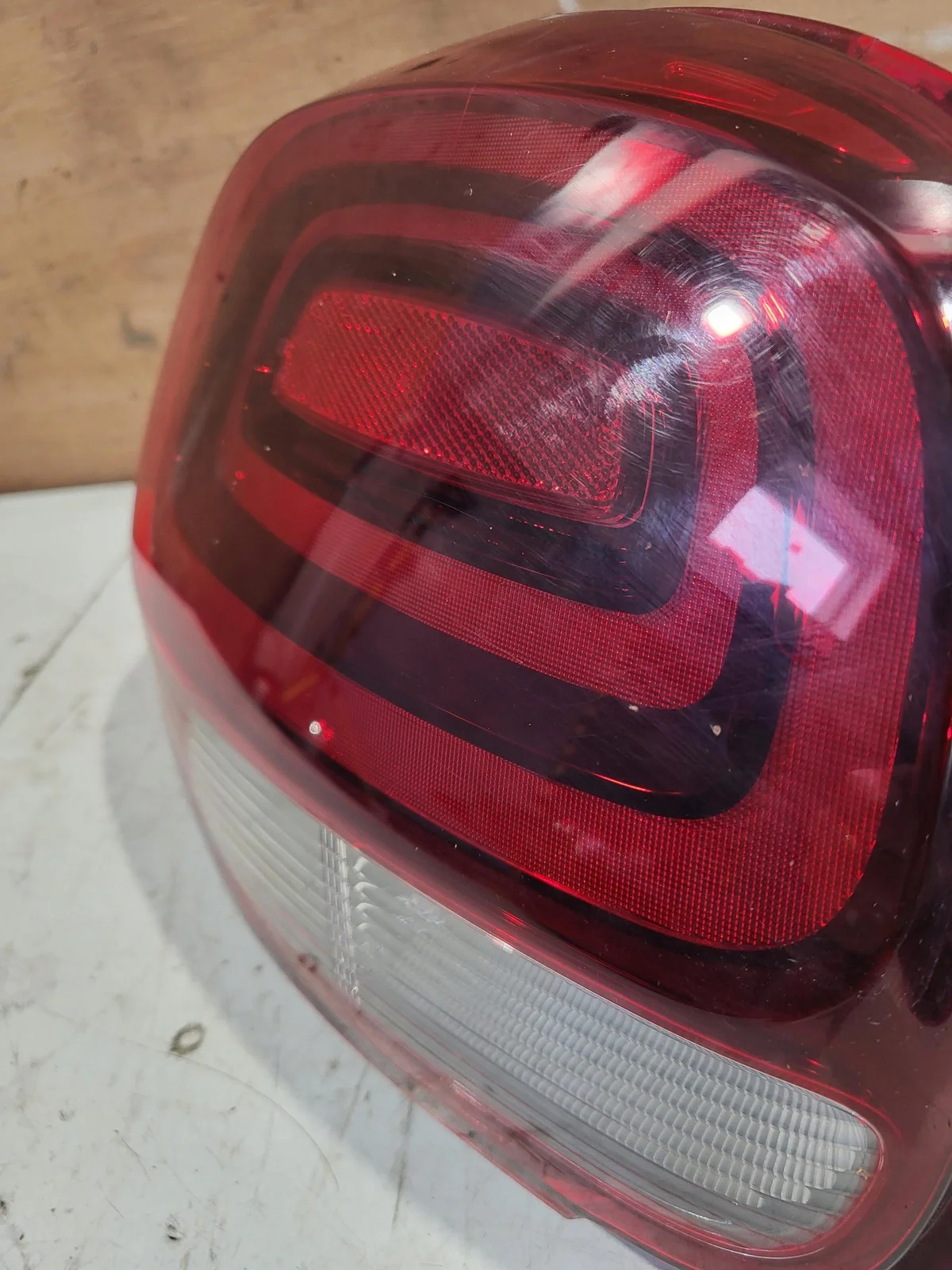 Luz trasera Citroen C3 III 9812257780 image 3