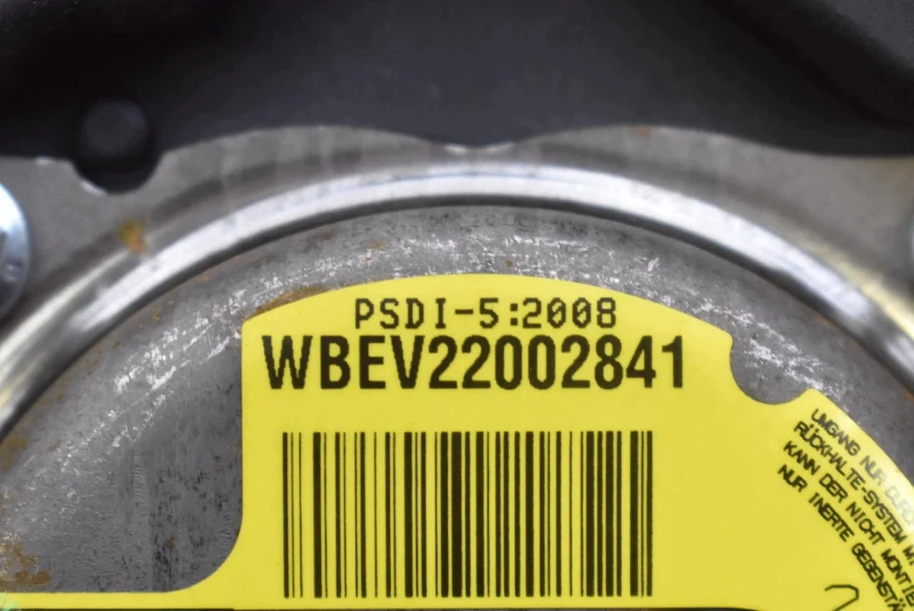 Airbag conducteur BMW E90 E91 LIFT image 8