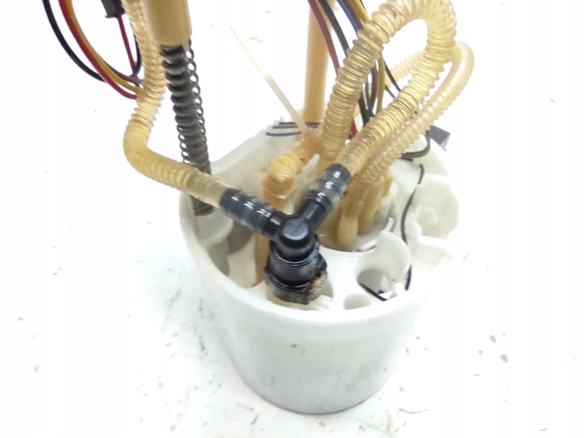 Bomba de Combustible 5Q0919050P OEM thumbnail 1