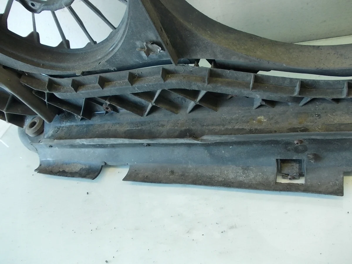 Audi A4 B6 Front Traverse 8E0805594 image 9