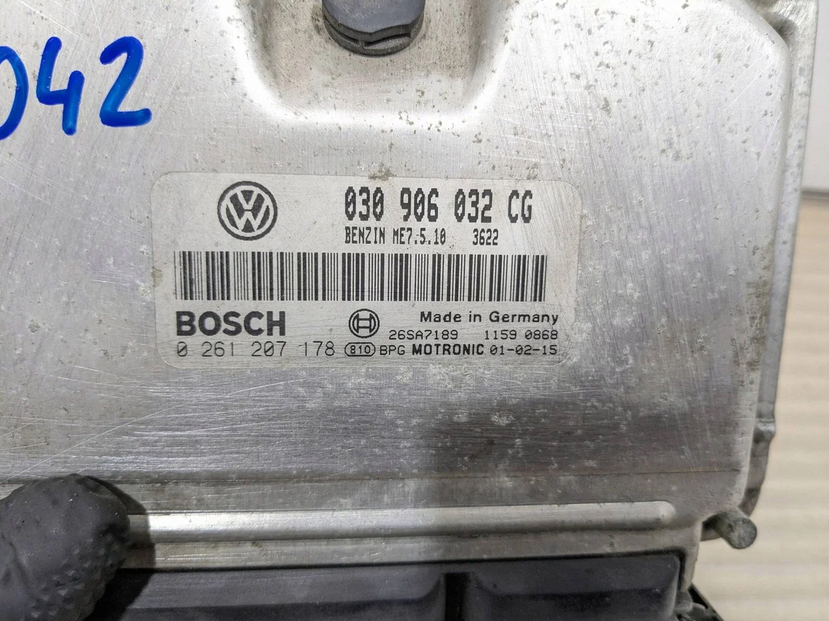 Unidade de Controle Motor VW Polo 6N 030906032CG image 3