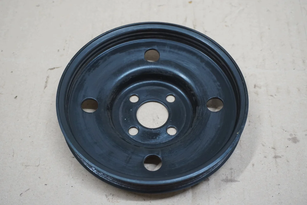 Suzuki Jimny Keilriemenscheibe Wasserpumpe image 4