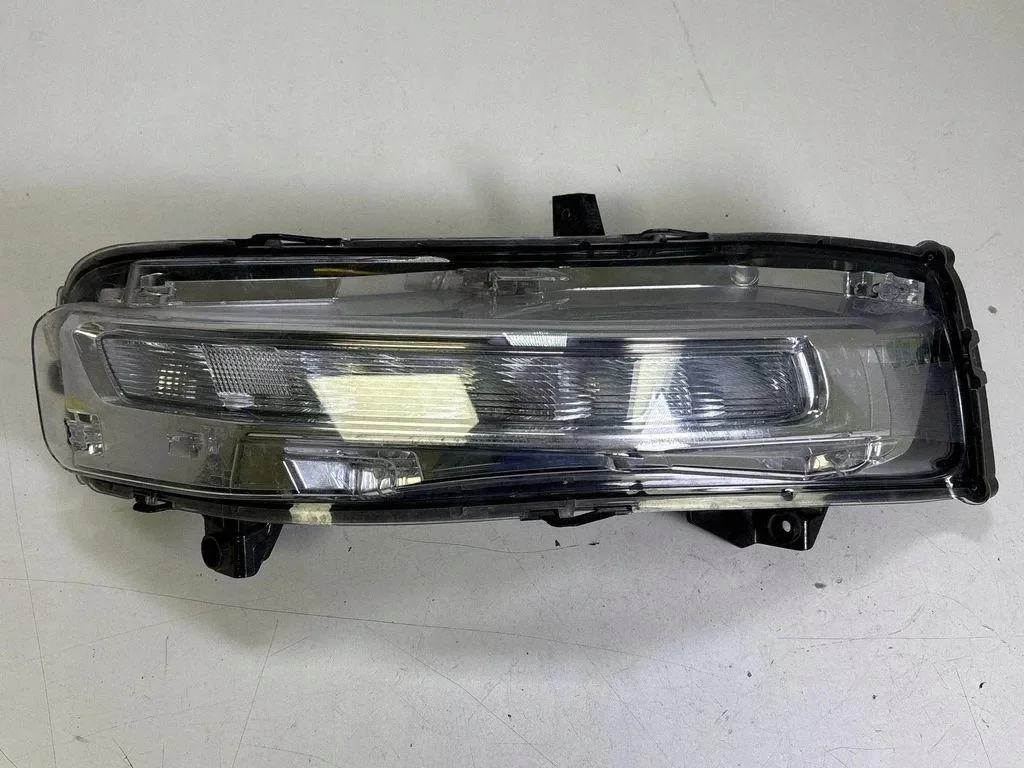 Ford Mustang VI Feu antibrouillard Droit JR3B13200A image 2