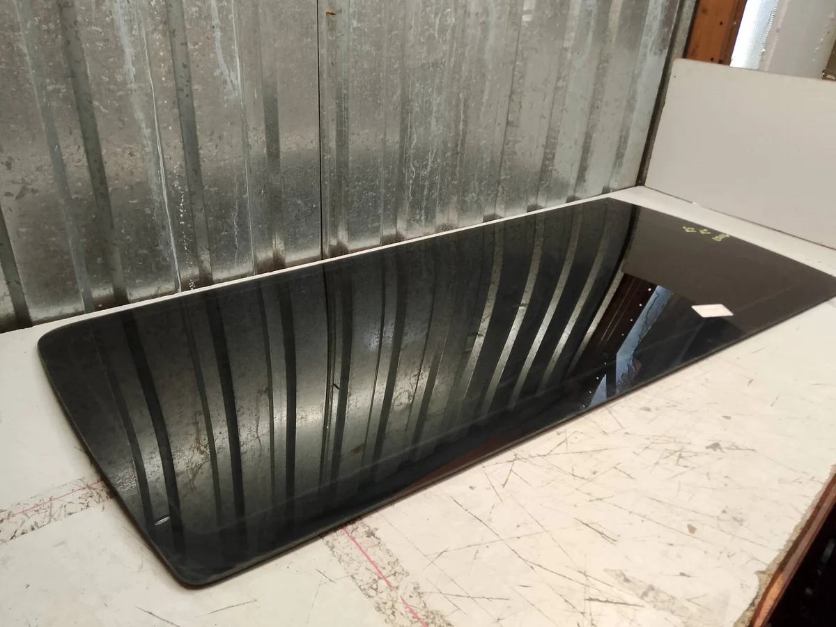 Vitre latérale arrière gauche VW T5 T6 Long