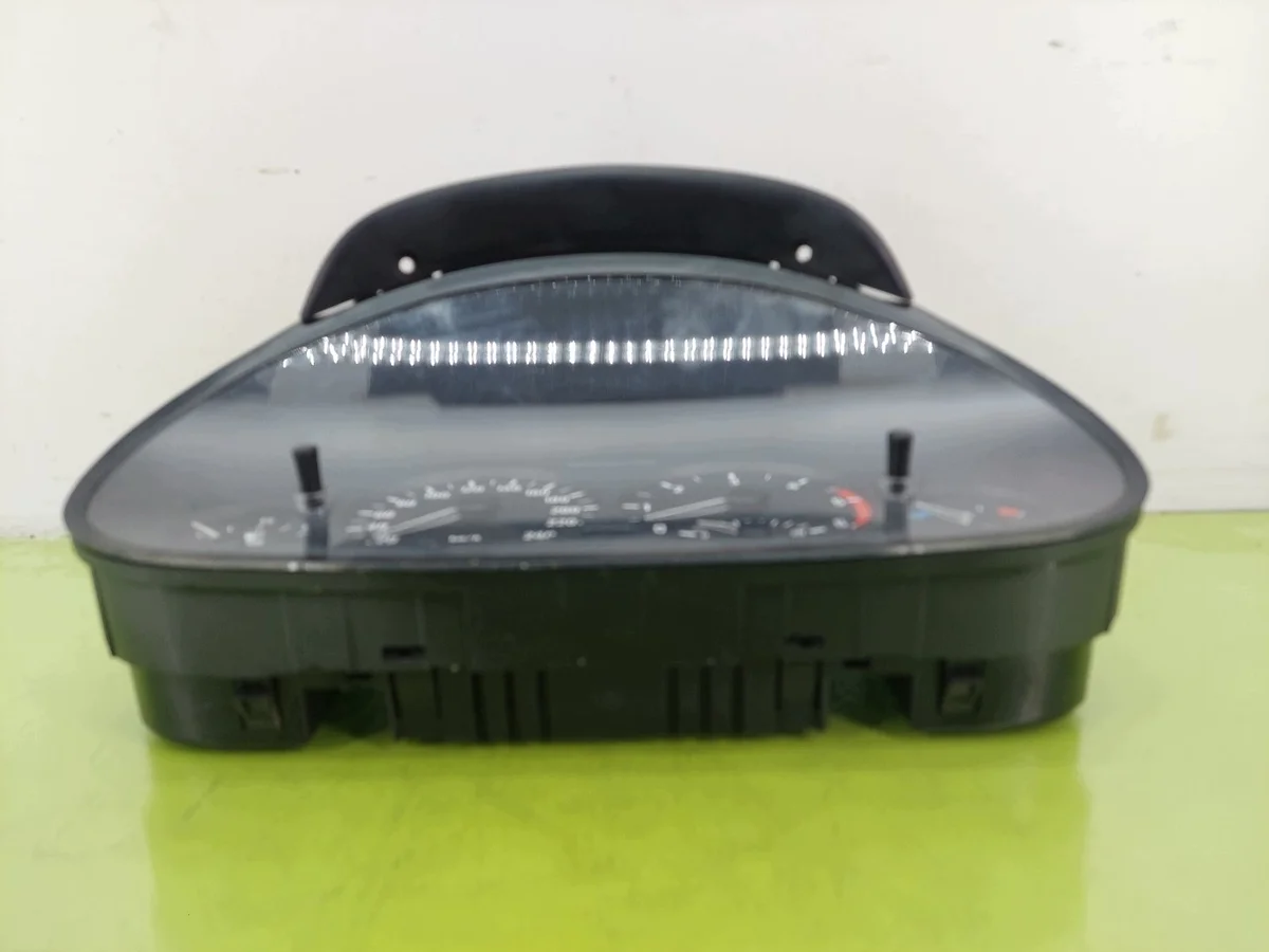 Cuadro de instrumentos BMW E46 2.0 D image 8